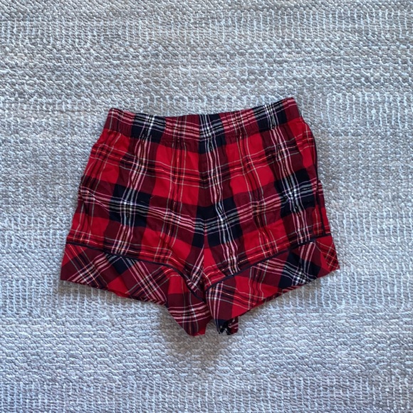 Victoria’s Secret Holiday PJ Shorts - Picture 4 of 4